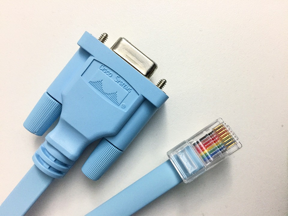 Huawei vs Cisco: Command Line Comparison